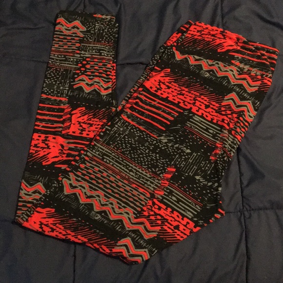 LulaRoe patterned leggings Tall and Curvy - Picture 2 of 4